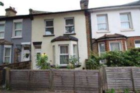 2 bedroom Terraced for sale